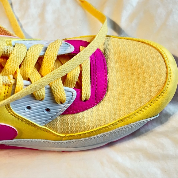 Nike Air Max 90 in Bright Yellow and Pink - Picture 8 of 9